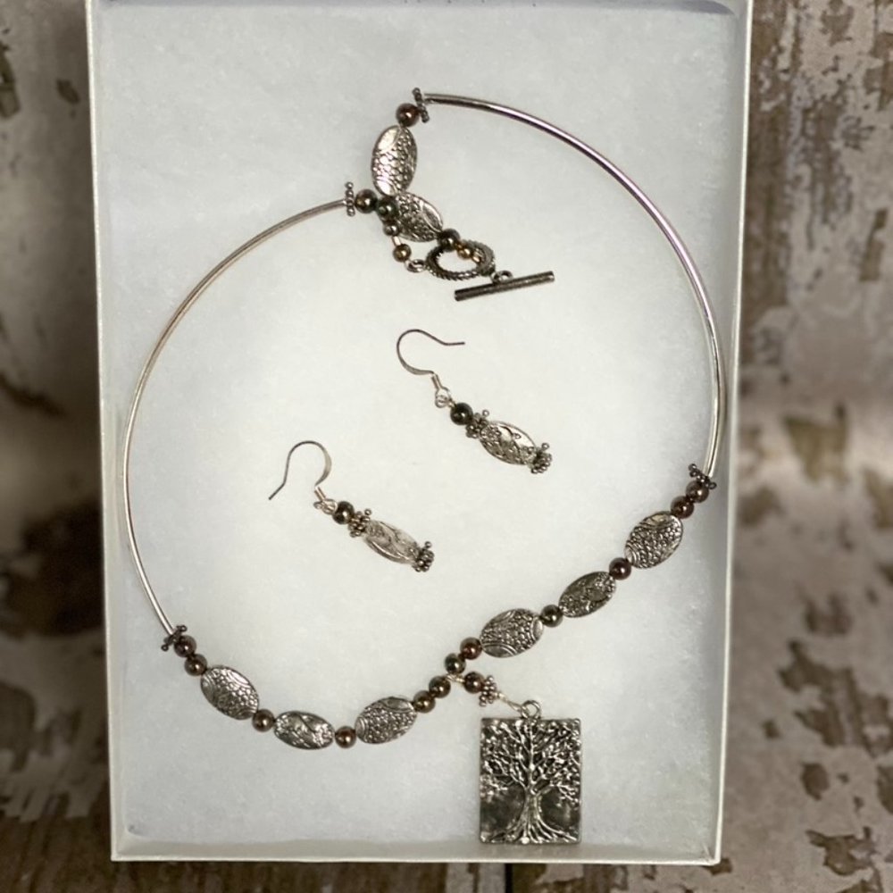 Necklace and Earrings Set